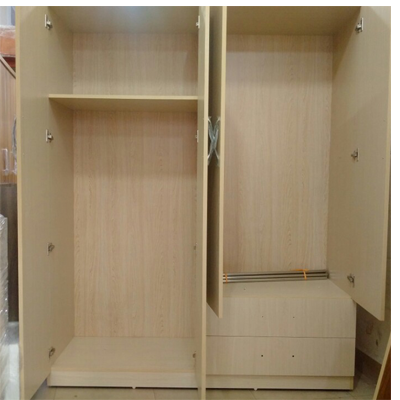 Bên trong tủ Tủ quần áo 4 cánh gỗ ép công nghiệp vân lát giá rẻ hai ngăn kéo