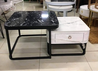 Bà n trà mặt vuông kÃch thước 70x45cm có ngăn kéo
