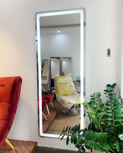 Gương trà n viá»n chữ nháºt 4 góc bo tròn r50 có đèn led hắt phun cát có cảm ứng