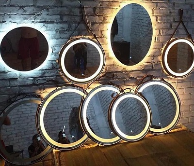 Gương tròn nút cảm ứng ánh sáng vàng
