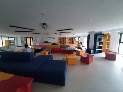 Ghế sofa nỉ bục ngồi sang trọng hiện đại