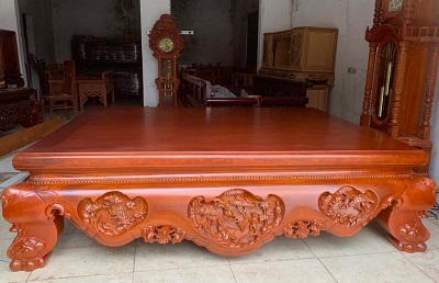 Sập gỗ gụ đục 3 bông tại xưởng