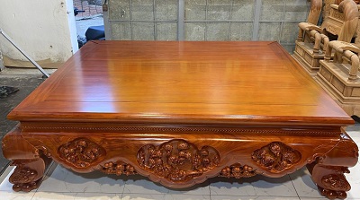 Sáºp gá»— hương nam phi chạm khắc 3 bông kÃch thước rông 160cm dà i 2m