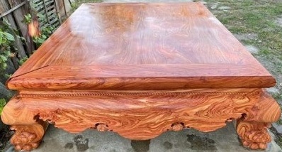 Sáºp gá»— hương xám sÆ¡n pu chân quỳ dạ cá rá»™ng 1200 dà i 2000mm
