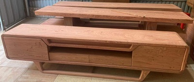 Phôi thô kệ tivi dáng thuyền hương đá 2400mm