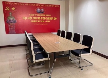 Ảnh thực tế bàn họp chân sắt hiện đại BHONC03 1901BH24