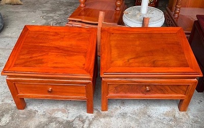 Bàn tụng kinh không chạm khắc hoa văn