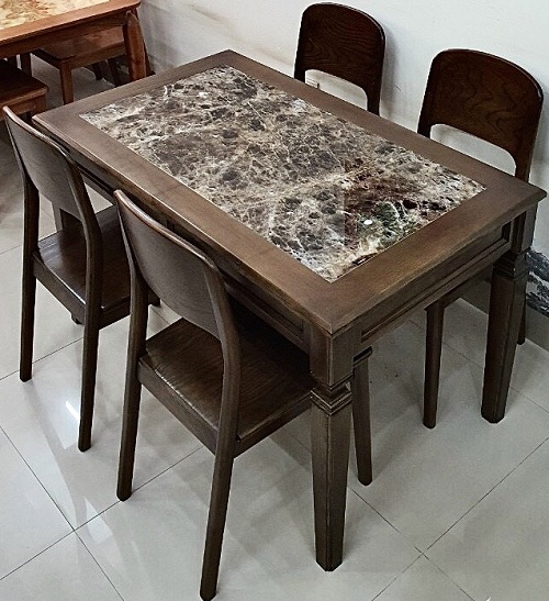 Bàn ăn gỗ sồi sơn màu óc chó mặt đá