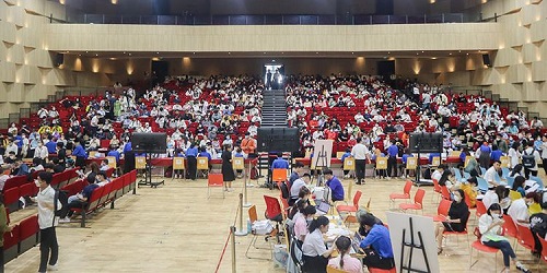 Ghế hội trường Trường Đại Học Văn Lang thiết kế hệ thống ghế xếp di động âm tường kết hợp Ghế CS01H Matrix tháo rời