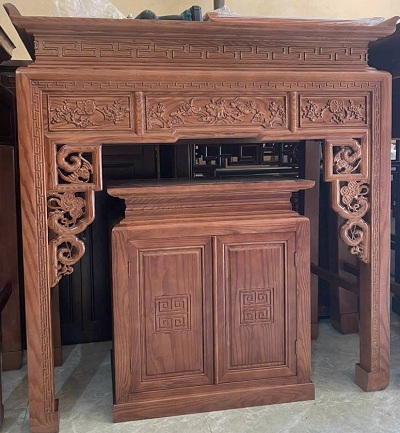 Bàn thờ đứng gỗ sồi chạm nổi và chìm BTD21 rộng 127 cm