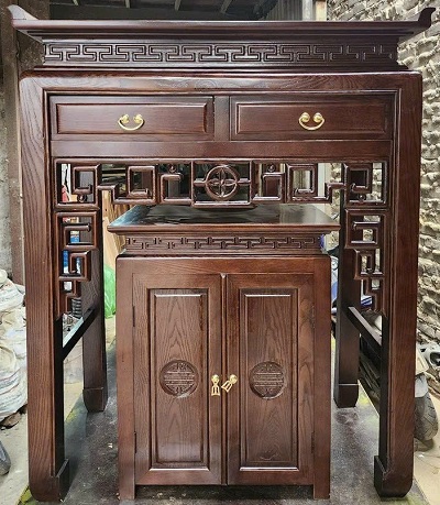 Bàn thờ chạm hoa văn đơn giản gỗ sồi 107cm BTD29