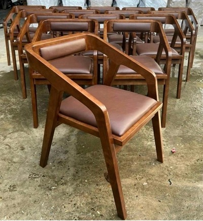 Ghế ăn gỗ Katakana nệm bọc da GCL17