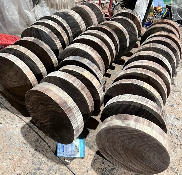Thớt gỗ nghiến tự nhiên tây bắc TN1