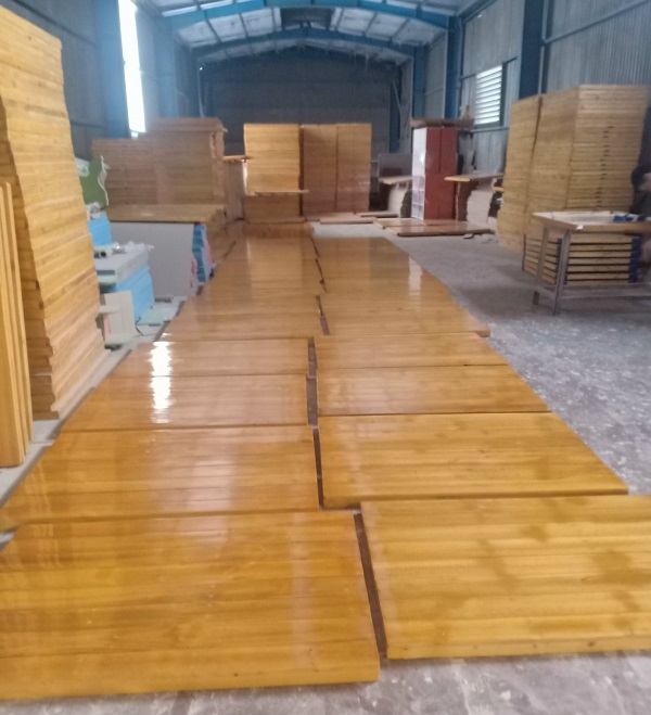 Phản ngủ mầm non gỗ thông tự nhiên có thể xếp chồng PG01