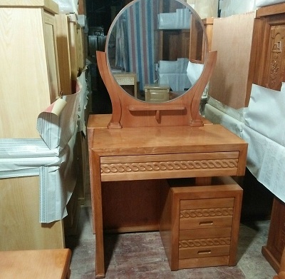 Bàn trang điểm gỗ xoan đào verneer gương bầu dục BP48