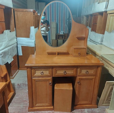 Bàn phấn gỗ xoan đào dáng gương bầu dục liền kệ BP78
