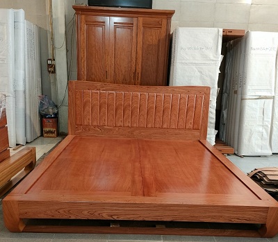 Giường ngủ gỗ hương đá kiểu nhật chân quỳ hiện đại
