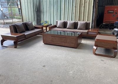 Bàn ghế sofa chân xoắn sang trọng BGG07 kích thước Ghế Văng 1: 260x80cm, Ghế Văng 2: 200x80cm chất liệu Gỗ sồi nga sơn màu nâu.