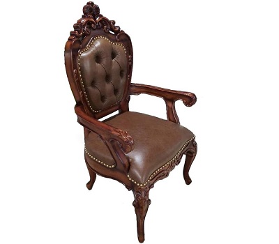 Ghế lãnh đạo cao cấp bọc da nạm đinh đồng GHT63 Rộng 75 x Sâu 60 x Cao 125cm là sản phẩm có vai trò quan trọng trong không gian phòng họp các giám đốc