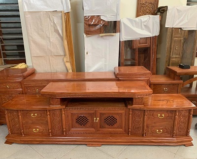 Kệ tivi gỗ hương đá cạnh vát 2m4 cao cấp KTV134 vát cạnh gỗ tự nhiên 2m4