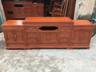 Kệ tivi mõ lồi gỗ hương đá rộng 2m4 KTV129
