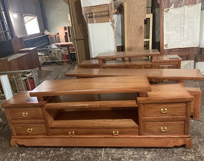 Kệ để tivi gỗ tự nhiên thớt trên 2m2 KVN16 kích thước dài 2m, 2m2, 2m4 x Sâu 40 x Cao 75cm chất liệu Xoan, sồi, hương xám, hương đá... có 4 ngăn kéo