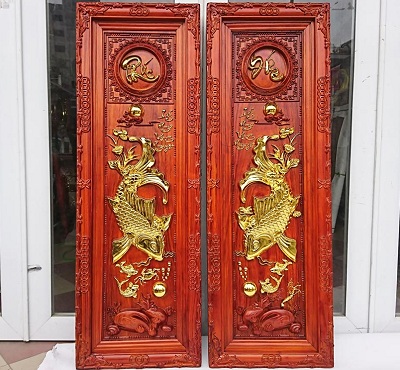 Tranh gỗ cá chép lý ngư vọng nguyệt dát vàng TCC03