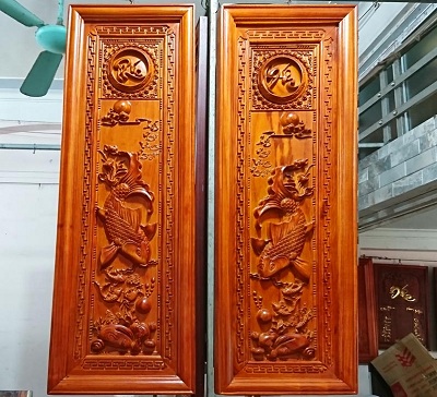 Tranh gỗ cá chép lý ngư vọng nguyệt sơn PU TCC02