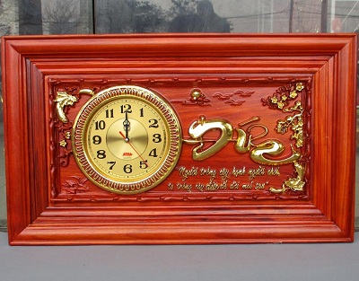 Tranh đồng hồ gỗ chạm chữ đức dát vàng TRG12