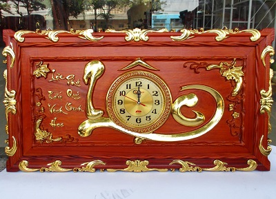 Tranh gỗ hương đỏ đồng hồ chữ lộc pu dát vàng TRG38 tấn vin hoa phú