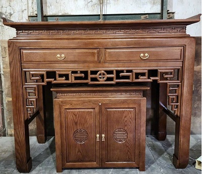 Bàn thờ chạm hoa văn đơn giản gỗ sồi BTD29 sang trọng hiện đại