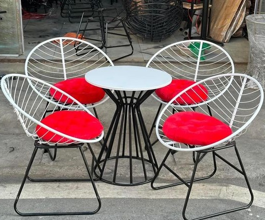 Bộ bàn ghế cafe khung sắt kết hợp đệm ngồi BCF02