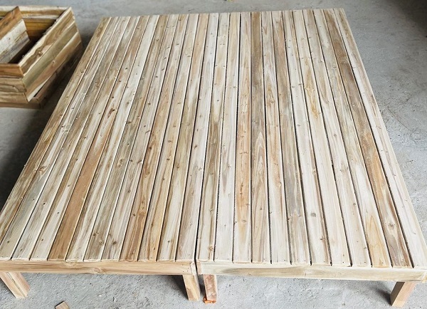 Dát giường hộp nan gỗ tự nhiên có chân PG04